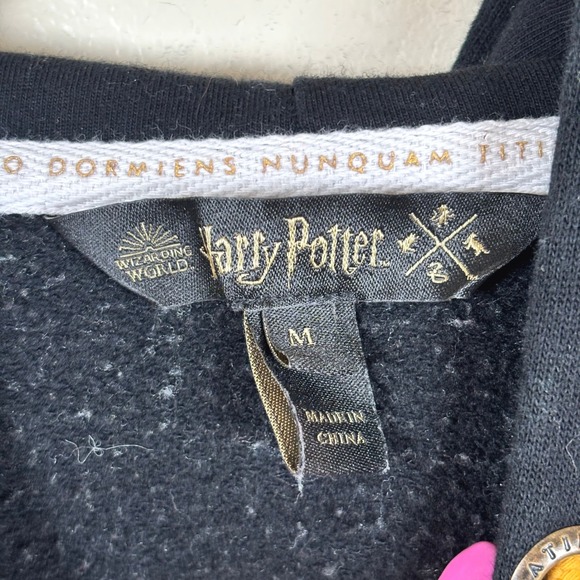 Harry Potter Wizarding World Hufflepuff Hoodie Unisex Medium Black Gray Yellow - Picture 3 of 11